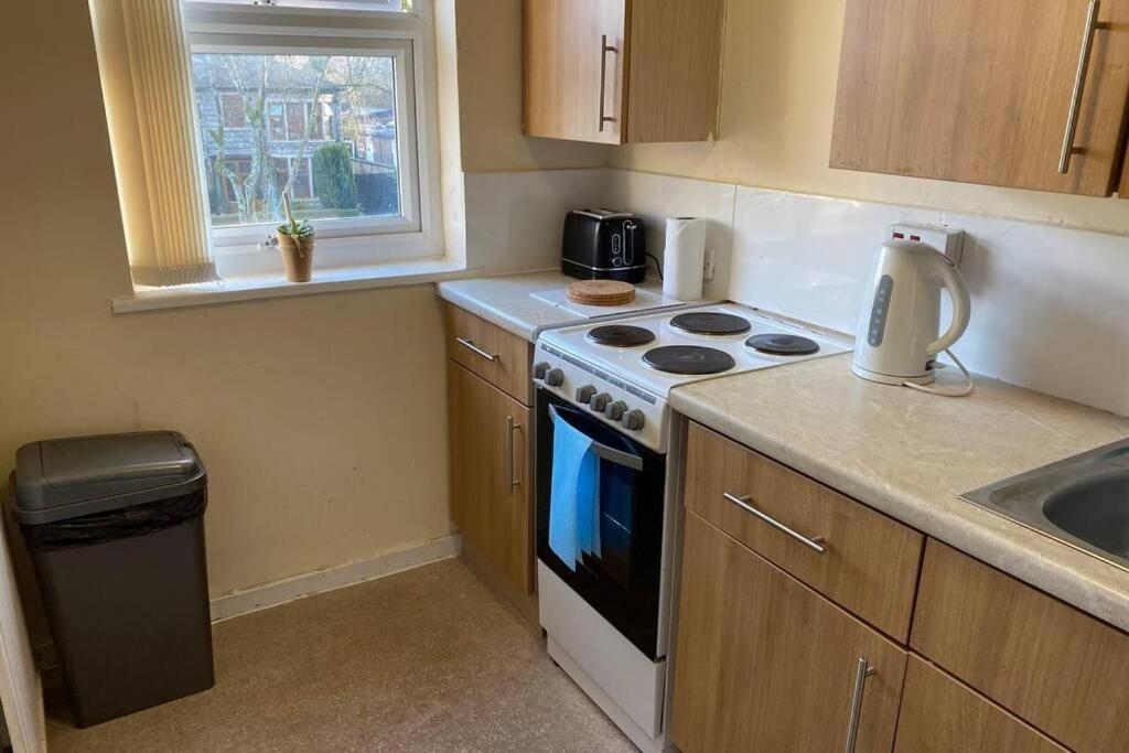 Conveniently Situated 1Bed Apt In Stretford Apartment Manchester Exterior photo